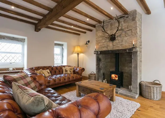 Stunning Blackberry Cottage With Log Burner - Located On Haworth Main Street